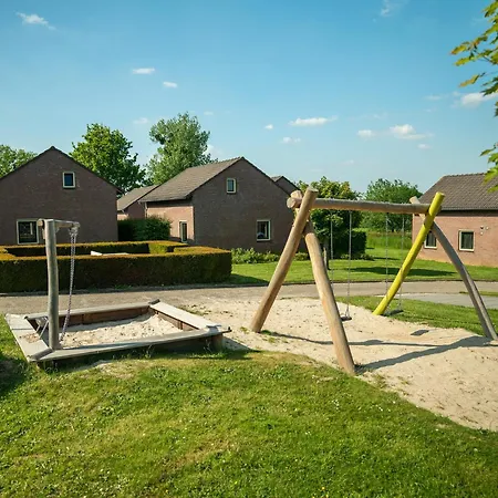 Detached Bungalow, 8 Km Of The Drielandenpunt