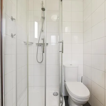 Detached Bungalow, 8 Km Of The Drielandenpunt Holiday home *