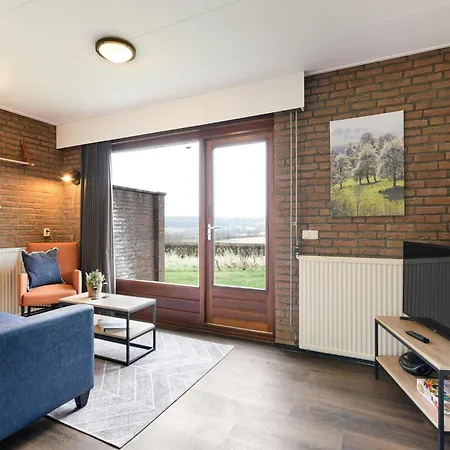 Detached Bungalow, 8 Km Of The Drielandenpunt Holiday home